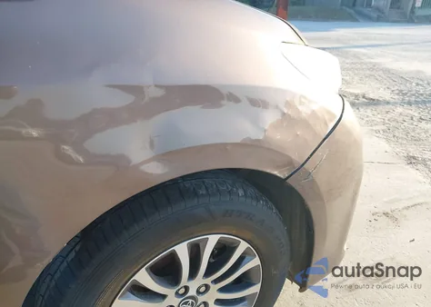 2018 Toyota Sienna Xle 8 Passenger from USA, damaged, VIN 5TDYZ3DCXJS960357